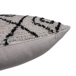 GoodHome Jaspar White Geometric Indoor Cushion (L)50cm X (W)50cm -DIY goodhome jaspar white geometric indoor cushion l 50cm x w 50cm5059340445038 37c