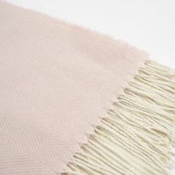Highams Herringbone Chevron Tassel Knit Trim Soft Throw, Blush - 150 X 200cm 8 Highams Herringbone Chevron Tassel Knit Trim Soft Throw, Blush - 150 X 200cm -DIY highams herringbone chevron tassel knit trim soft throw blush 150 x 200cm5027434134519 03c MP