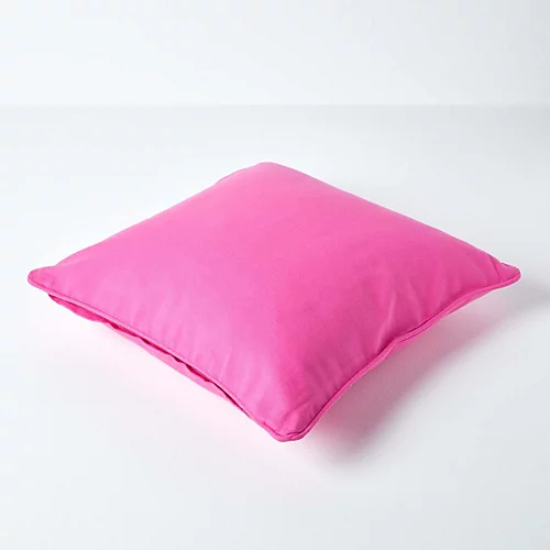 Homescapes Cotton Plain Cerise Cushion Cover, 60 X 60 Cm 5 Homescapes Cotton Plain Cerise Cushion Cover, 60 X 60 Cm - Image 3