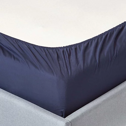 Homescapes Navy Blue Egyptian Cotton Fitted Sheet 200 TC, Double 4 Homescapes Navy Blue Egyptian Cotton Fitted Sheet 200 TC, Double - Image 2