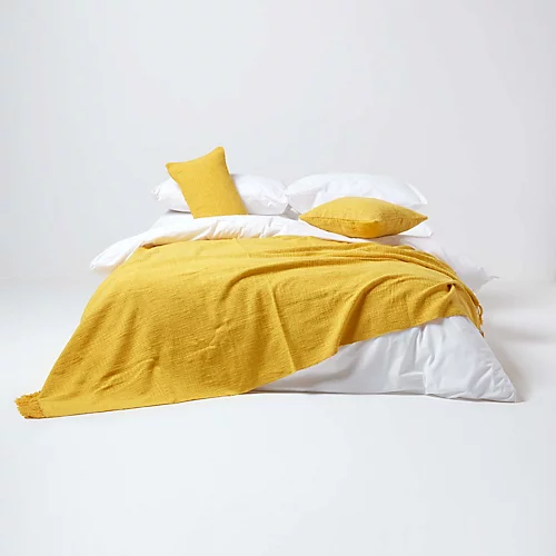 Homescapes Nirvana Cotton Yellow Cushion Cover, 45 X 45 Cm 6 Homescapes Nirvana Cotton Yellow Cushion Cover, 45 X 45 Cm - Image 4