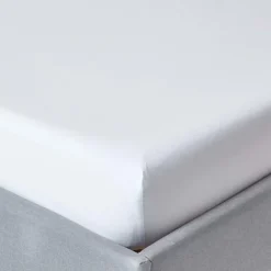 Homescapes White Egyptian Cotton Fitted Sheet 200 TC, Small Double